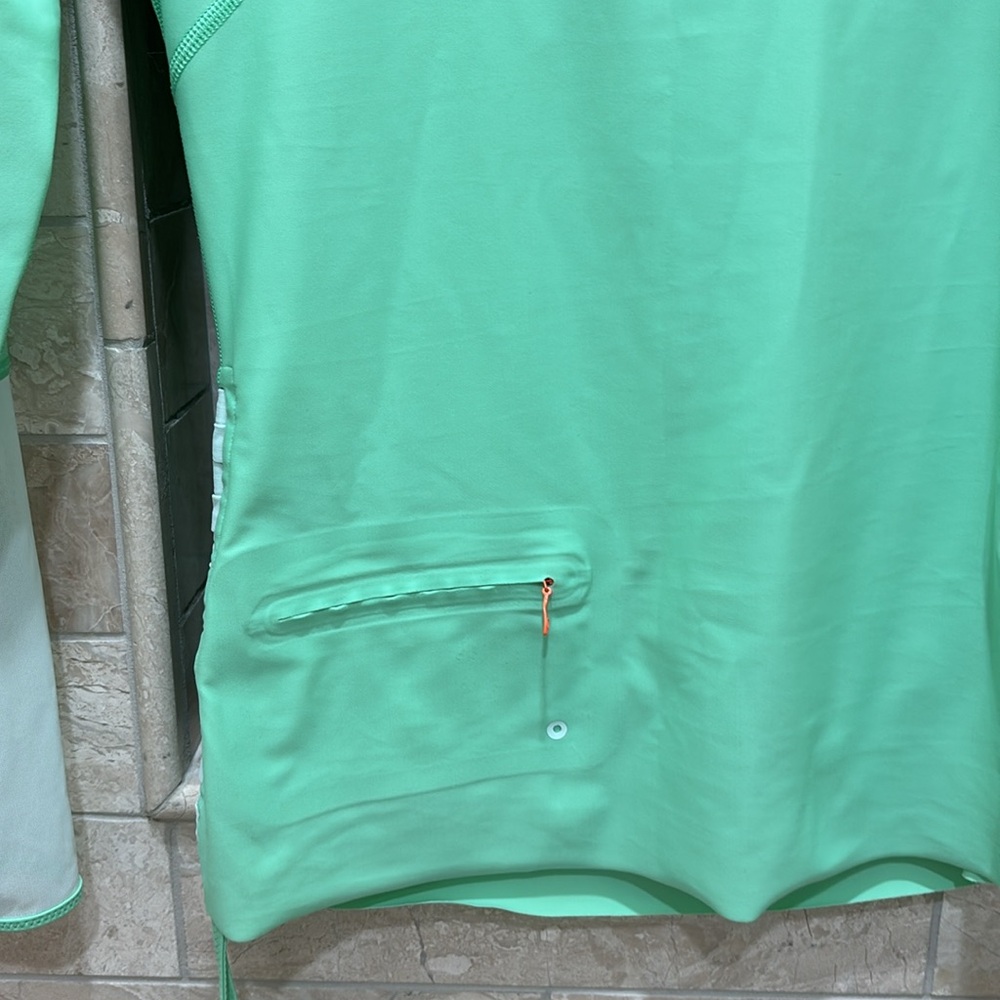 Lululemon Long Sleeve Sun Shirt Size 8 - Picture 7 of 8